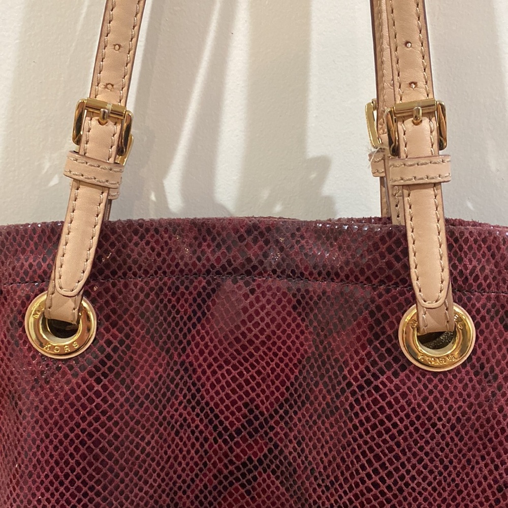 Micheal Kors Tote - Picture 6 of 6